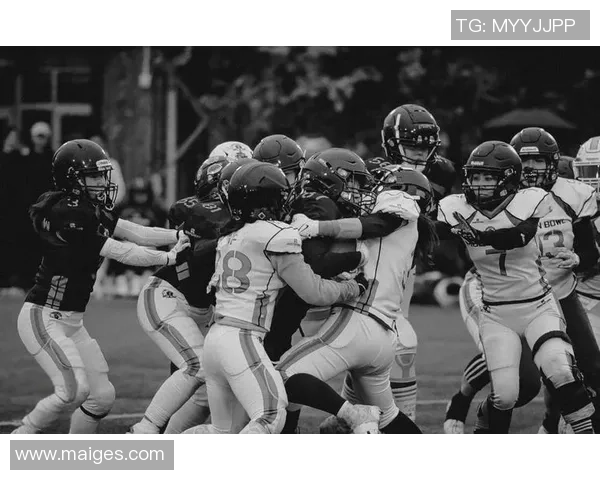 宝应业余足球热潮兴起球员们在绿茵场上挥洒汗水追逐梦想